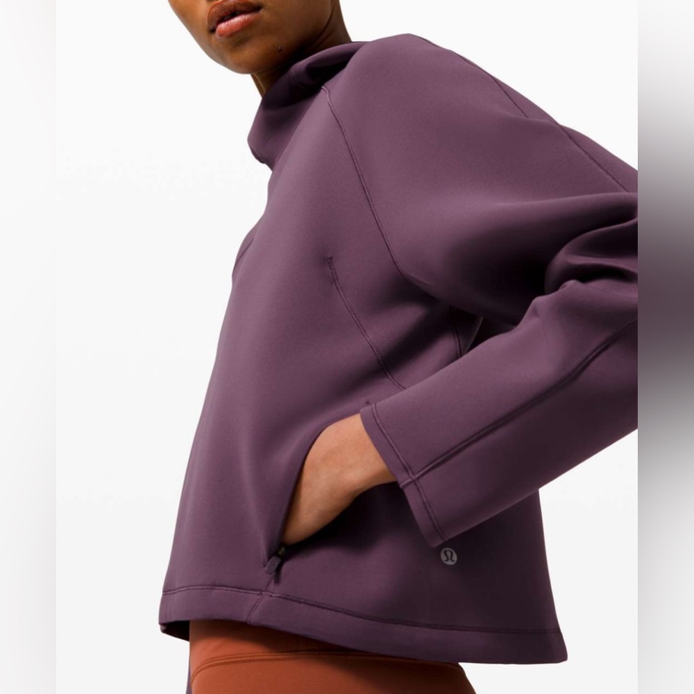 lululemon AirWrap Pullover Hoodie, Size 6,
Grape Thistle - Like New